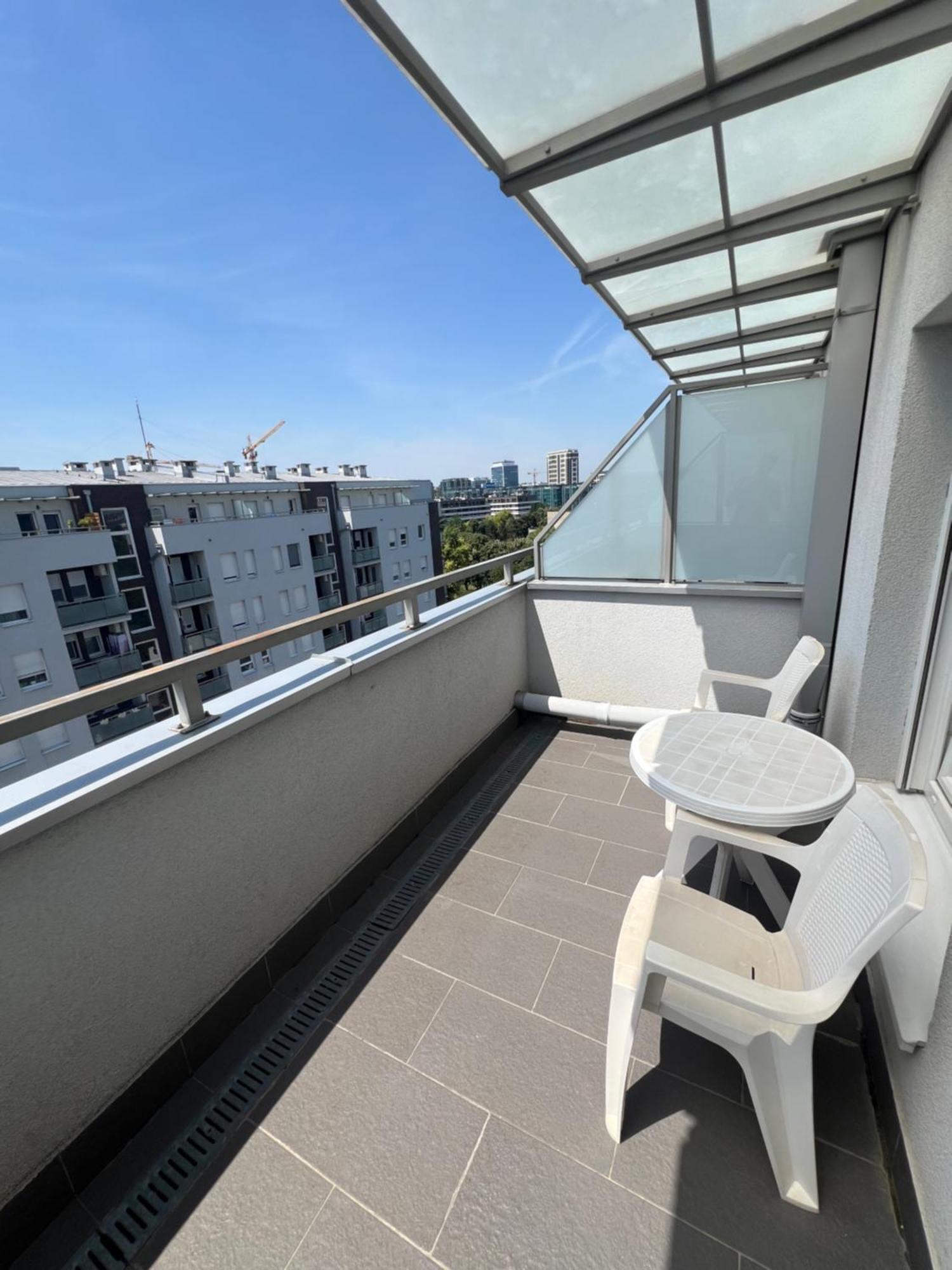 Hedonia Apartment Белград Екстериор снимка